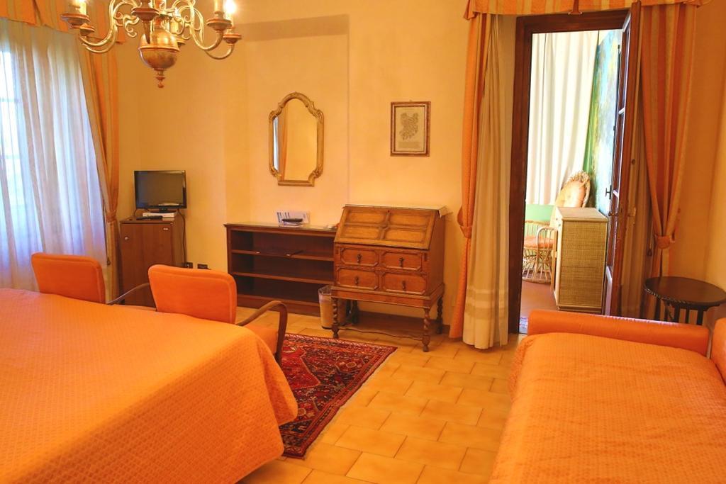 Hotel Villa Le Rondini Florencia Exterior foto