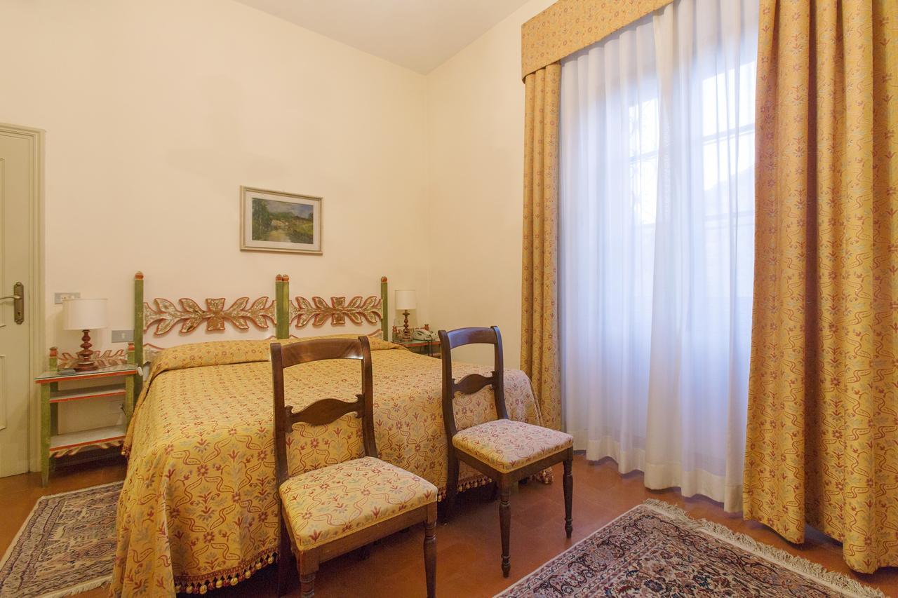 Hotel Villa Le Rondini Florencia Exterior foto