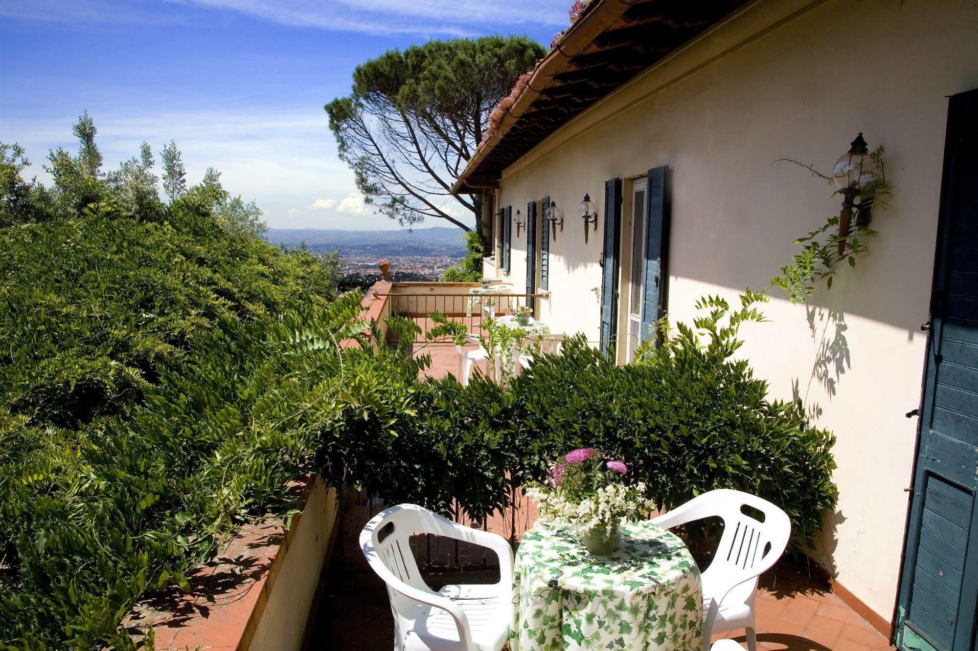 Hotel Villa Le Rondini Florencia Exterior foto